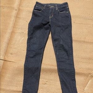 Women’s Levi’s skinny jeans